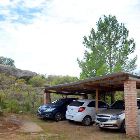 La Toma Complejo De Montana - Cabanas Y Habitaciones En Hosteria Mina Clavero Esterno foto