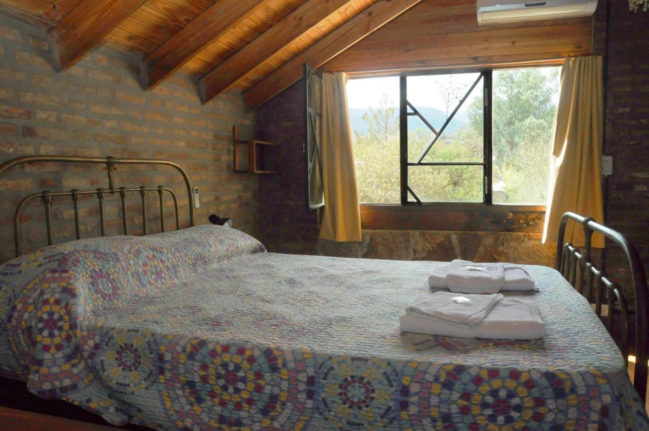 La Toma Complejo De Montana - Cabanas Y Habitaciones En Hosteria Mina Clavero Esterno foto