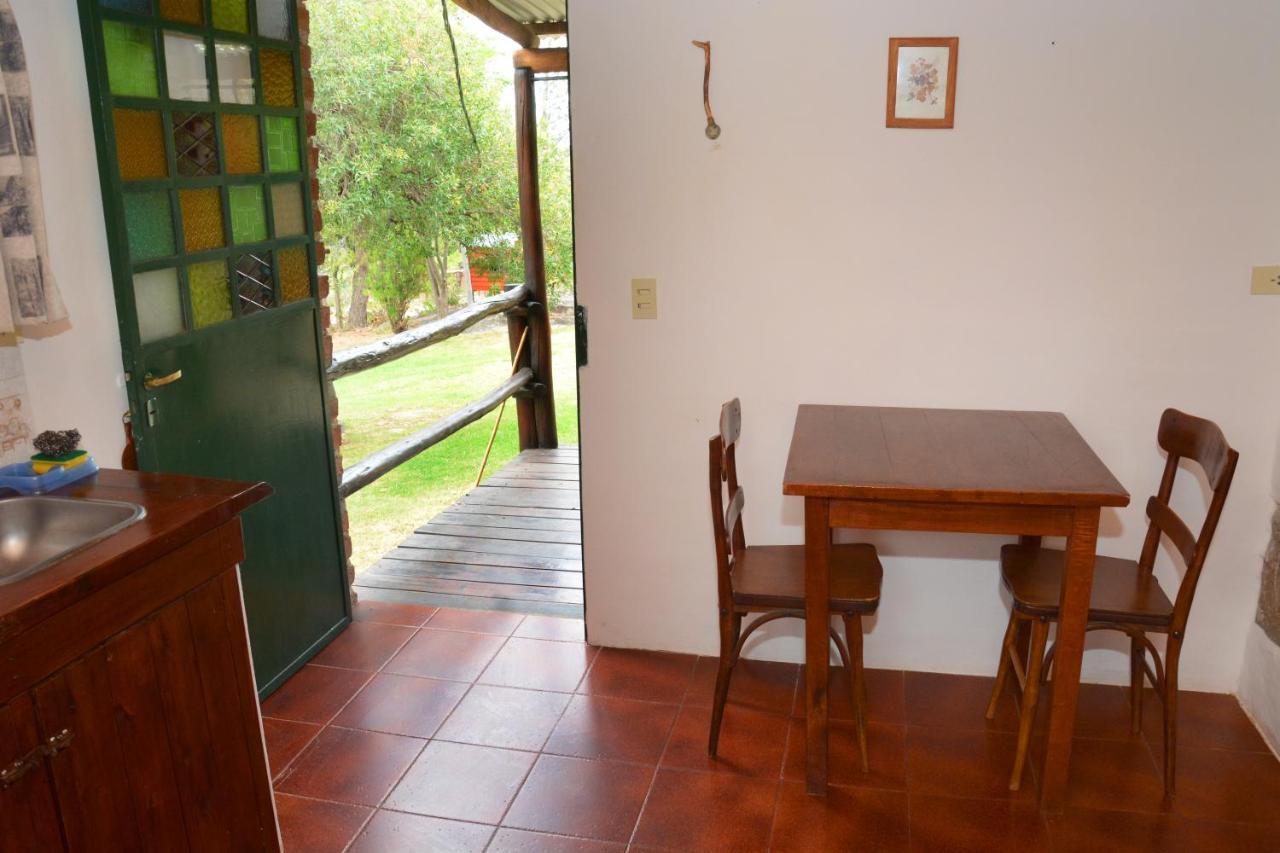 La Toma Complejo De Montana - Cabanas Y Habitaciones En Hosteria Mina Clavero Esterno foto