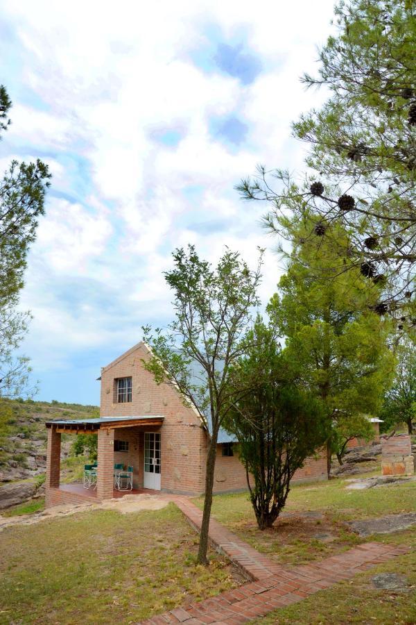 La Toma Complejo De Montana - Cabanas Y Habitaciones En Hosteria Mina Clavero Esterno foto