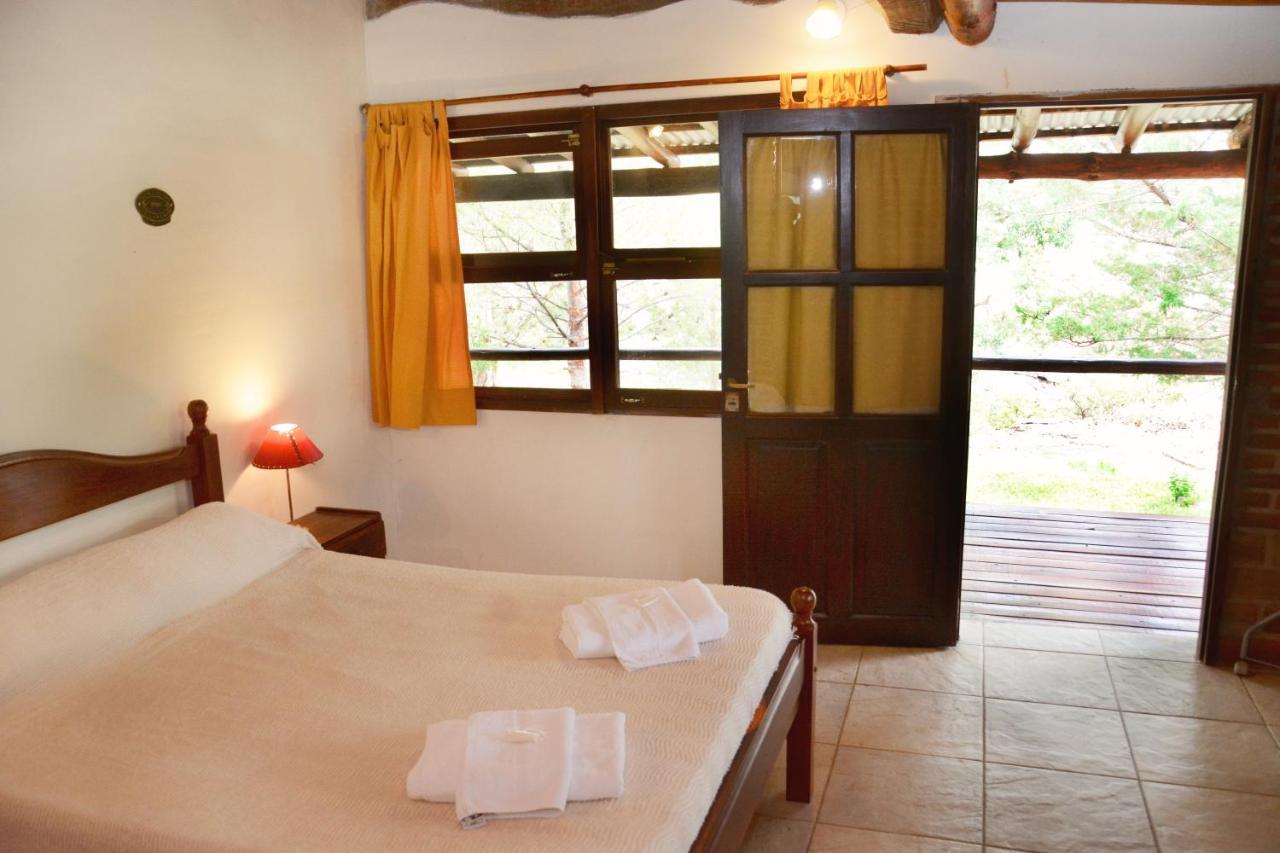 La Toma Complejo De Montana - Cabanas Y Habitaciones En Hosteria Mina Clavero Esterno foto