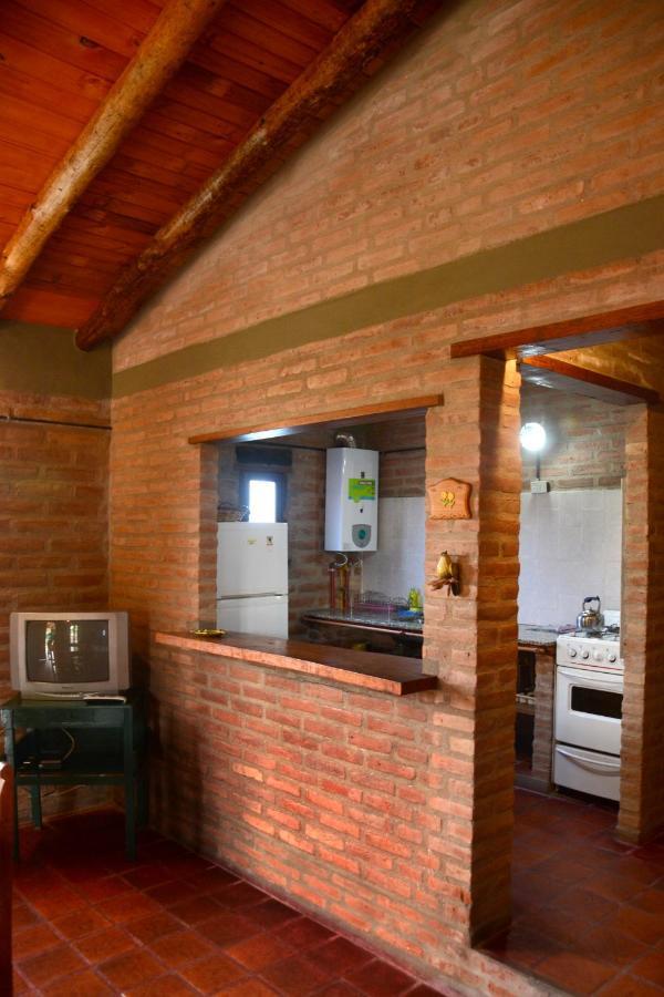 La Toma Complejo De Montana - Cabanas Y Habitaciones En Hosteria Mina Clavero Esterno foto