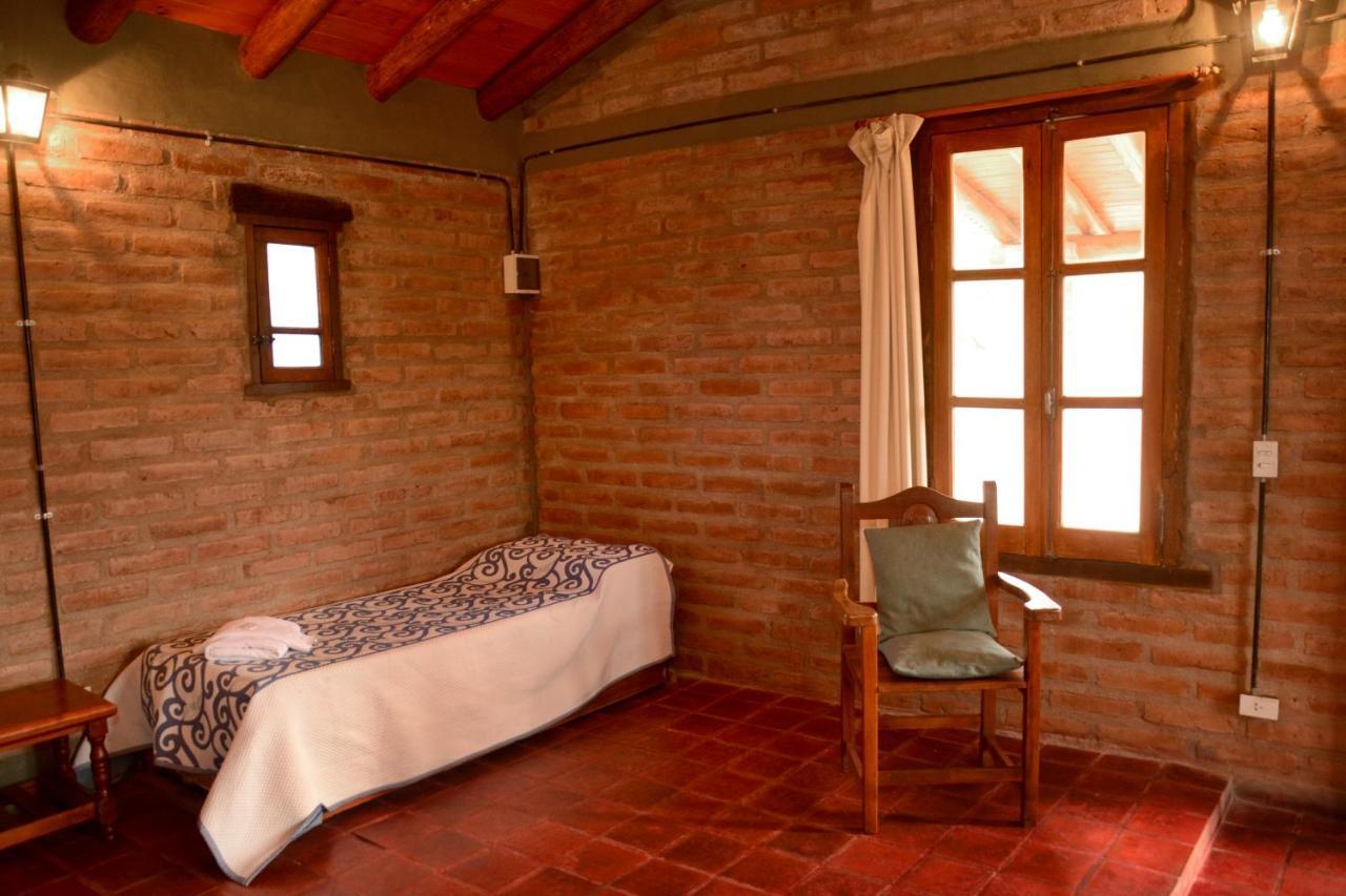 La Toma Complejo De Montana - Cabanas Y Habitaciones En Hosteria Mina Clavero Esterno foto