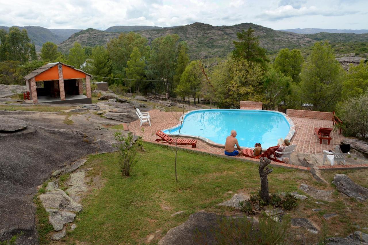 La Toma Complejo De Montana - Cabanas Y Habitaciones En Hosteria Mina Clavero Esterno foto