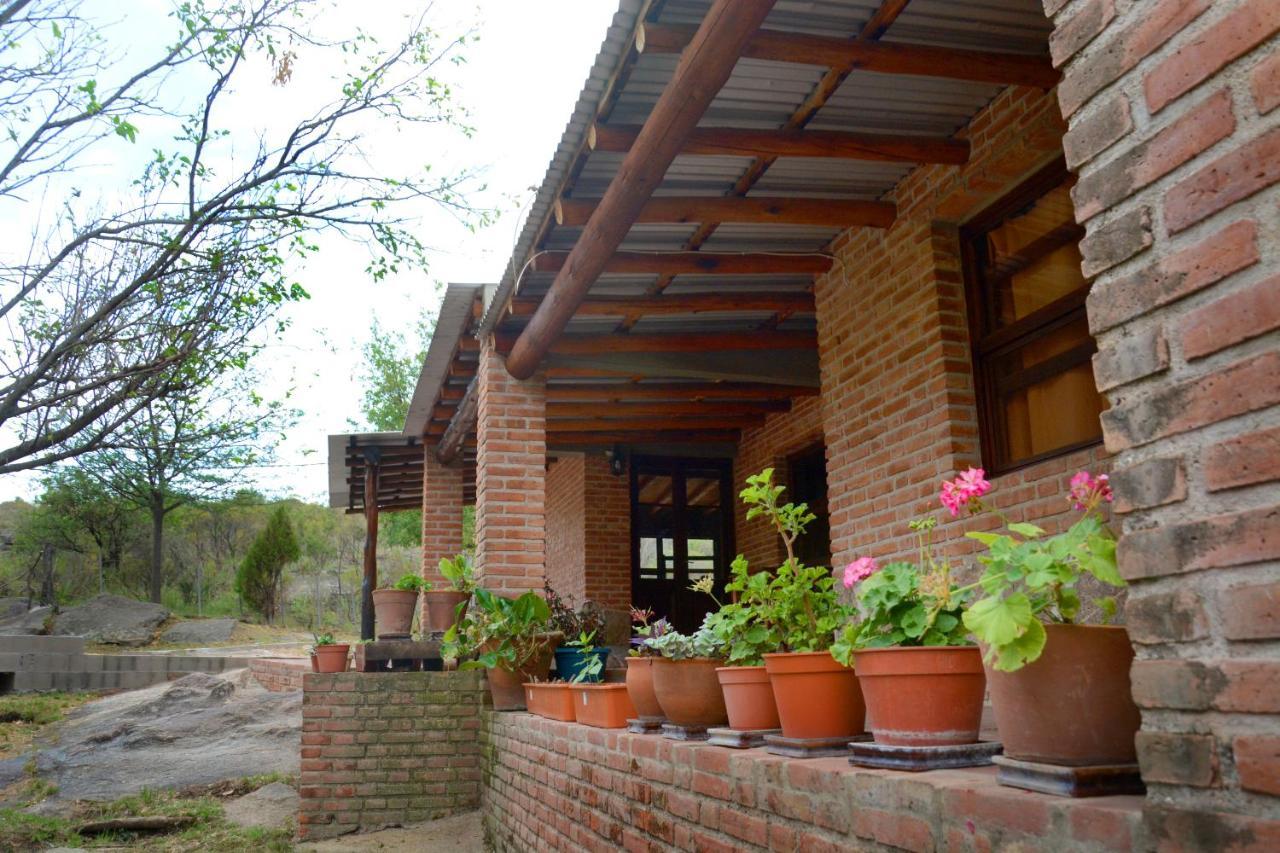 La Toma Complejo De Montana - Cabanas Y Habitaciones En Hosteria Mina Clavero Esterno foto