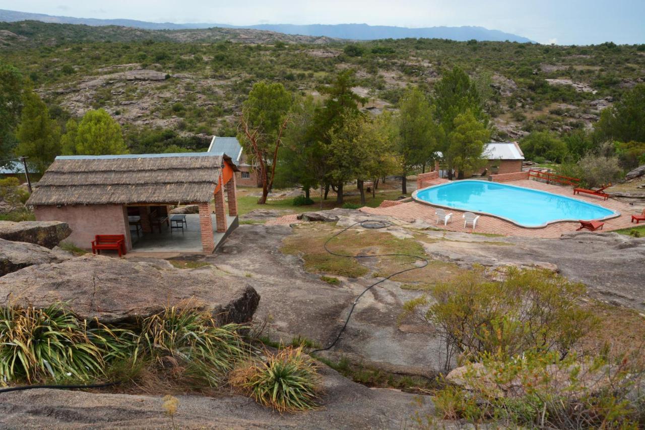 La Toma Complejo De Montana - Cabanas Y Habitaciones En Hosteria Mina Clavero Esterno foto