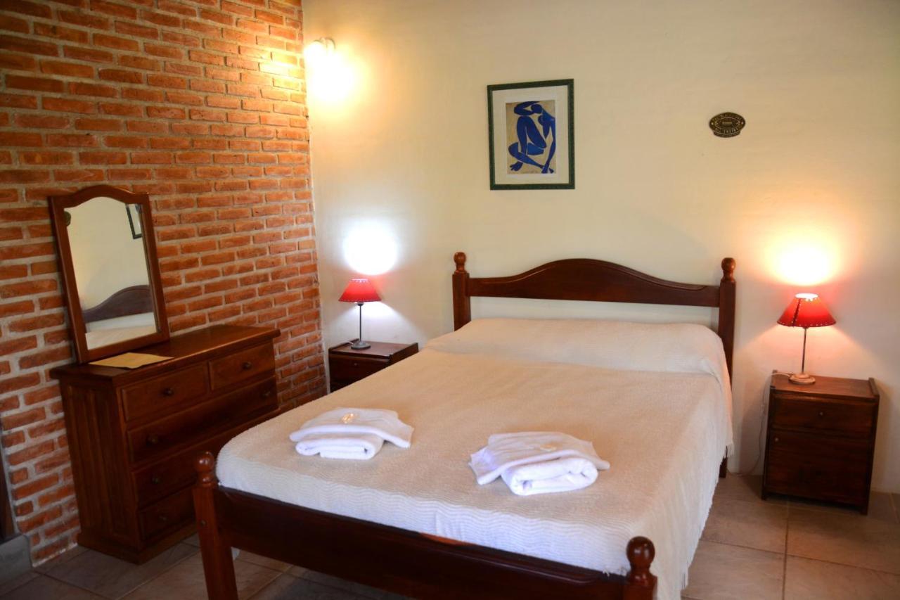 La Toma Complejo De Montana - Cabanas Y Habitaciones En Hosteria Mina Clavero Esterno foto