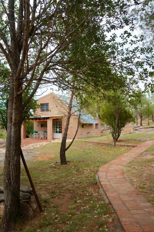 La Toma Complejo De Montana - Cabanas Y Habitaciones En Hosteria Mina Clavero Esterno foto
