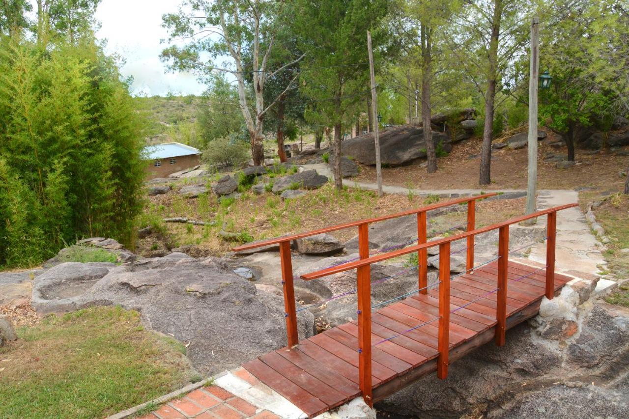 La Toma Complejo De Montana - Cabanas Y Habitaciones En Hosteria Mina Clavero Esterno foto