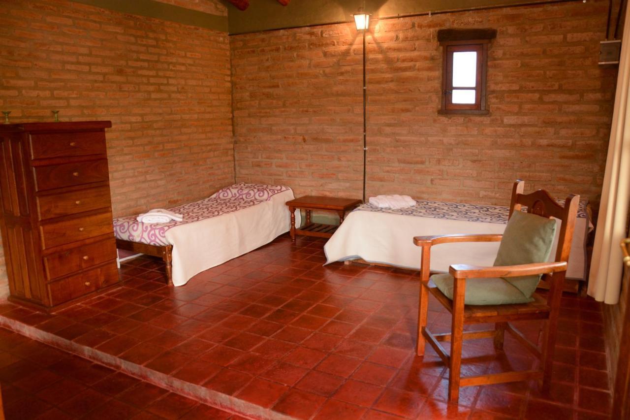 La Toma Complejo De Montana - Cabanas Y Habitaciones En Hosteria Mina Clavero Esterno foto